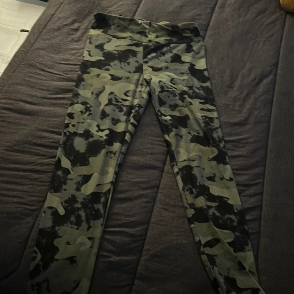 Camo leggings